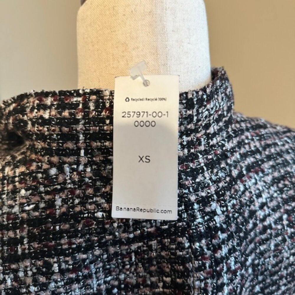 Brand new Banana Republic Jacket, Size XS - Picture 11 of 11